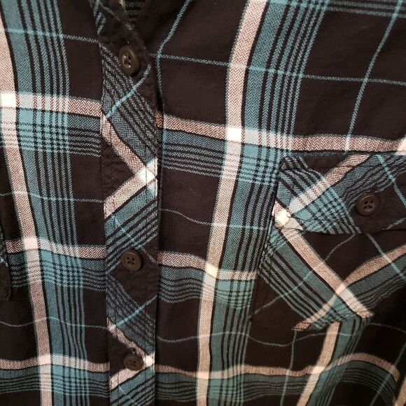 "Torrid" Woman's open shoulder Long sleeve shirt Size:3 plaid preo-owned - Picture 6 of 8